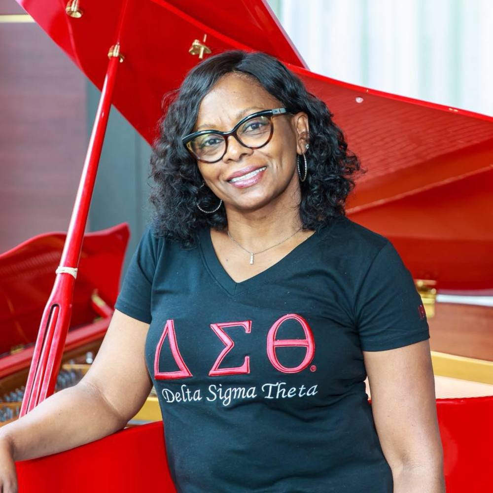 Meet your Posher, Juanita